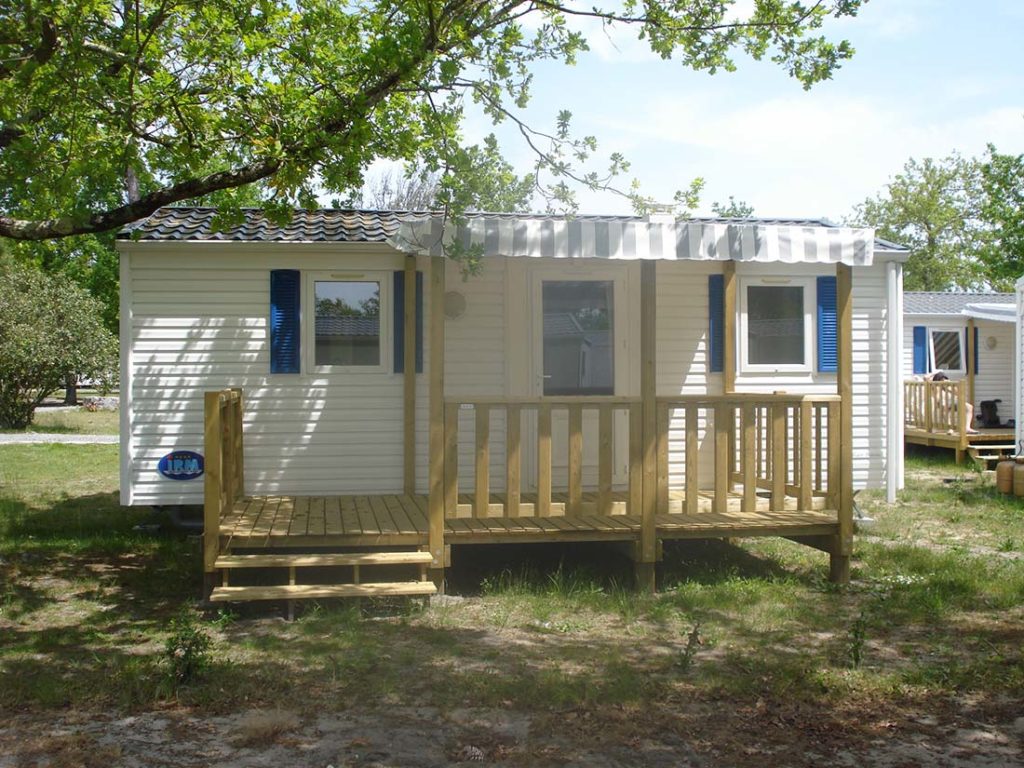 Comfort mobile homes with 2 bedrooms and terrace